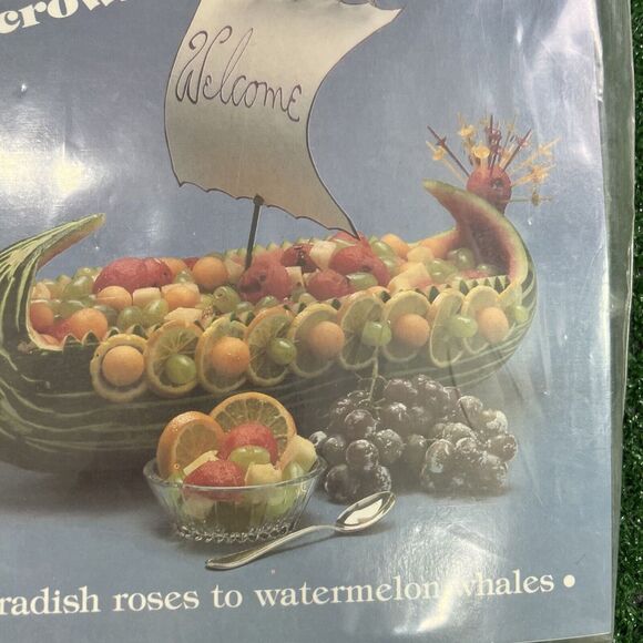 Jerry Crowley The Fine Art of Garnishing Book And Tools Kit PB New Sealed - Picture 3 of 8